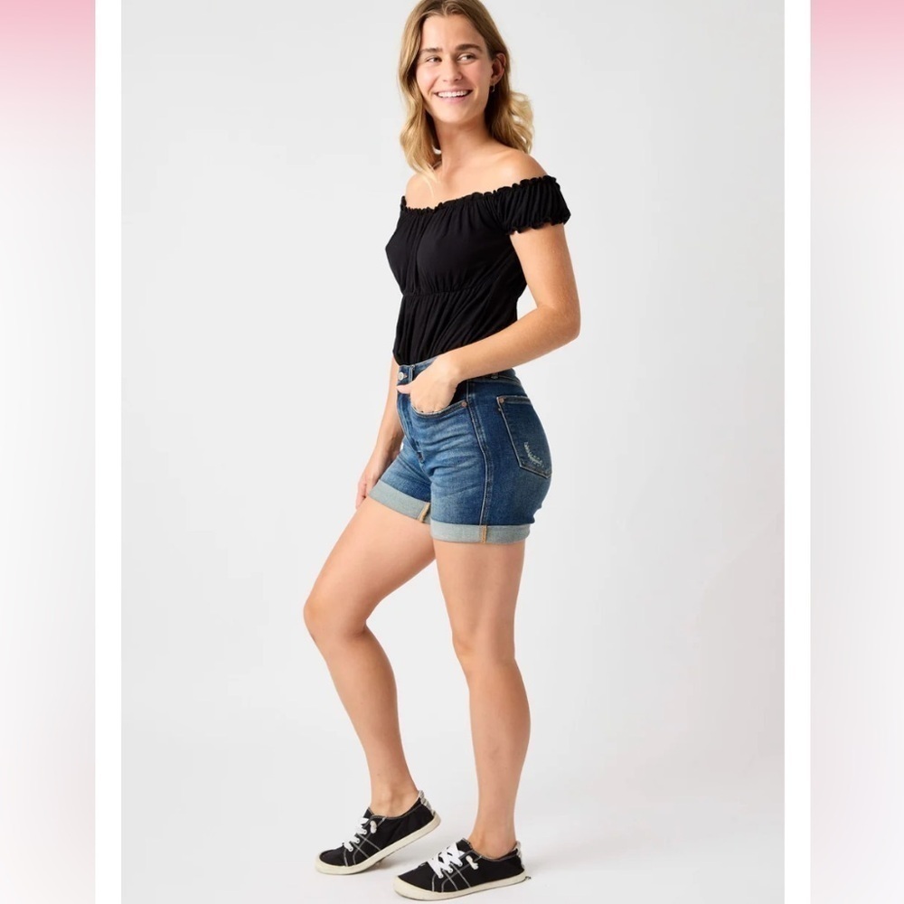 Judy Blue High Waisted Vintage Wash Tummy Control Cuffed Denim Short Plus 2X - Picture 3 of 16